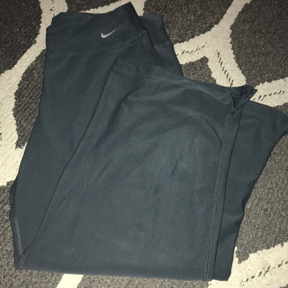 Nike athletic capris